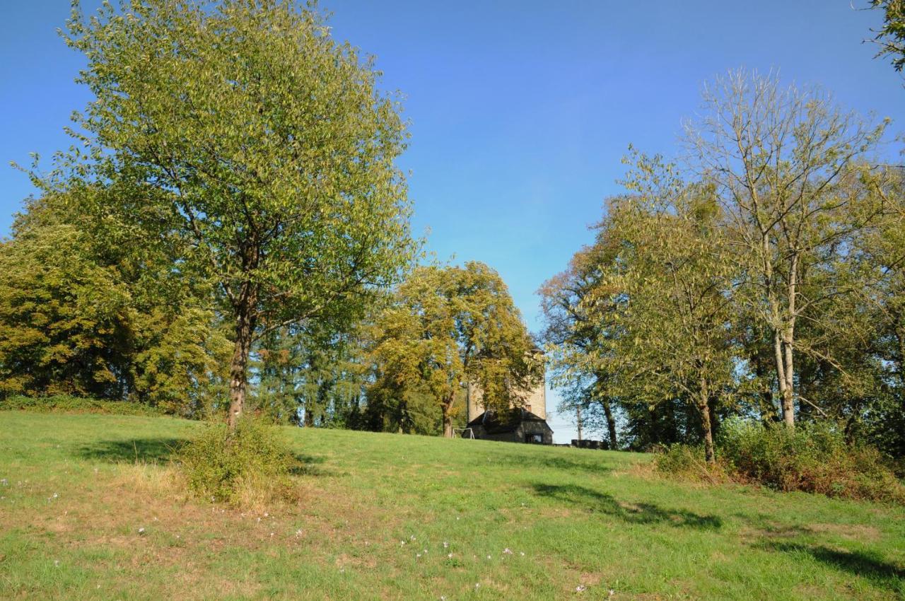 La Tour De Serinchamps Luaran gambar